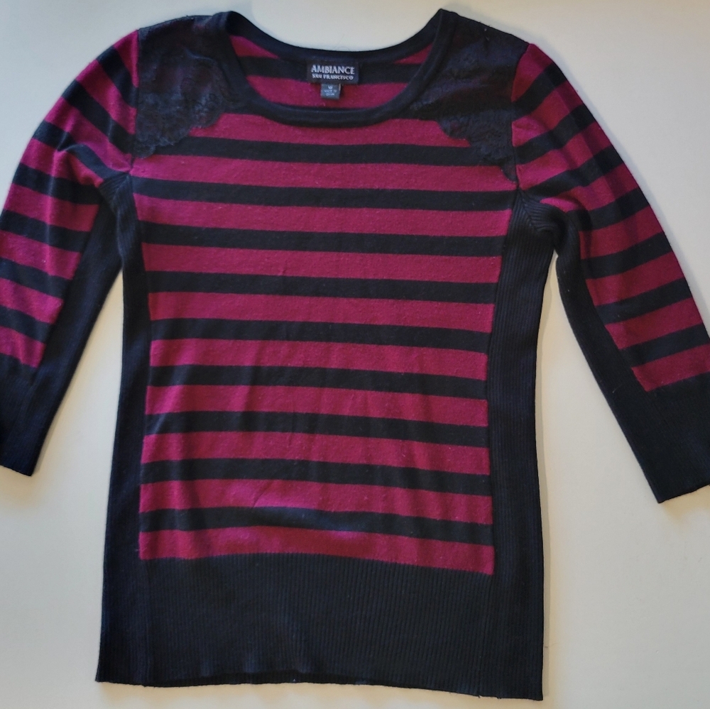 Medium Ambiance burgundy/black striped 3/4 sleeve lightweight sweater